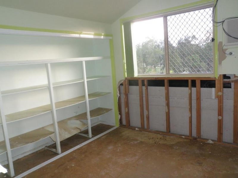 60 Helen Street, North Booval QLD 4304