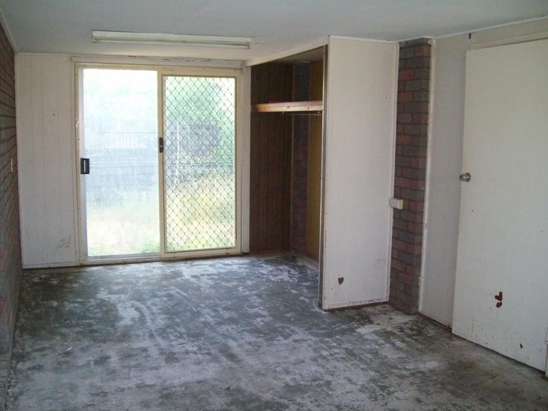 2 Helen Street, North Booval QLD 4304
