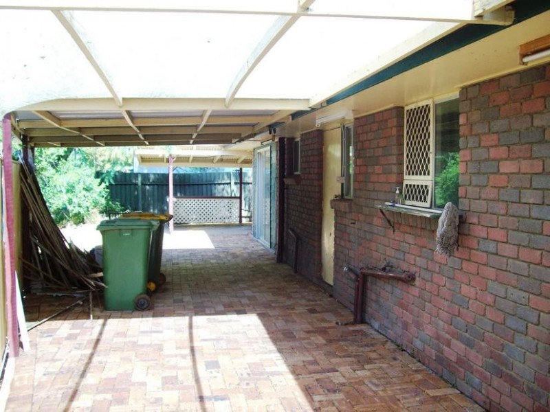 2 Helen Street, North Booval QLD 4304