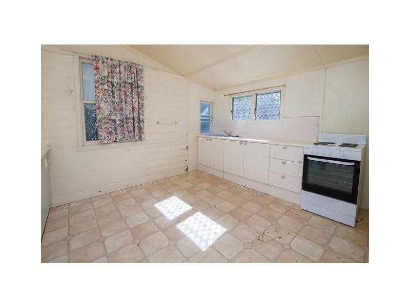 22 Glossop Street, Brassall QLD 4305