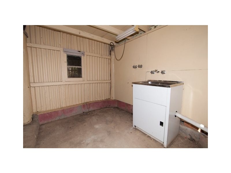 22 Glossop Street, Brassall QLD 4305