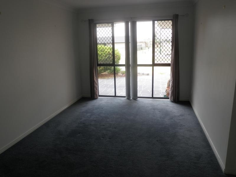 25 Angela Place, Yamanto QLD 4305