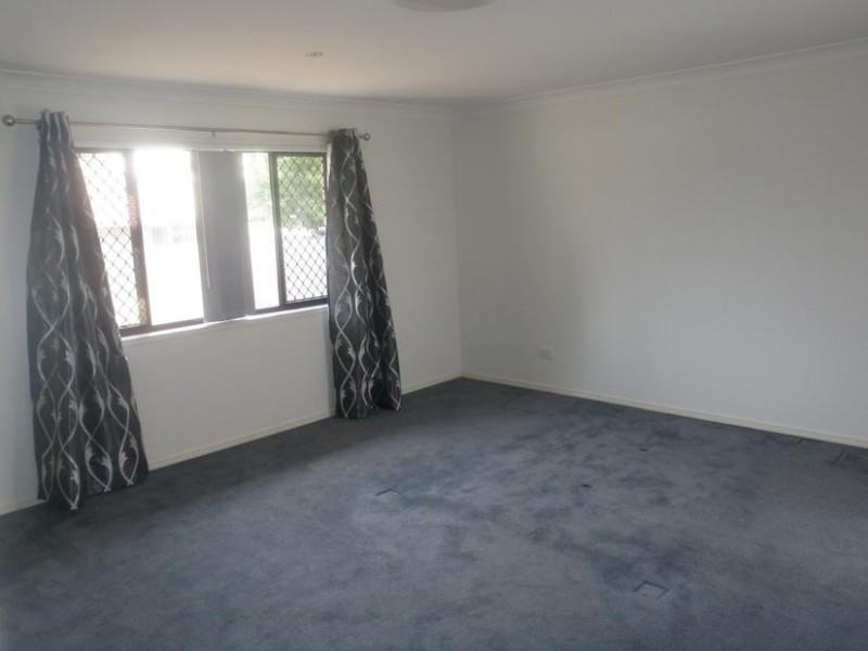 25 Angela Place, Yamanto QLD 4305