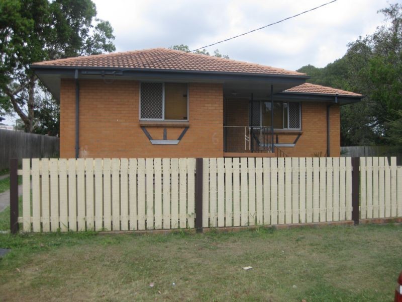 6 Dossie Street, Riverview QLD 4303