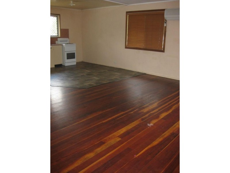 6 Dossie Street, Riverview QLD 4303