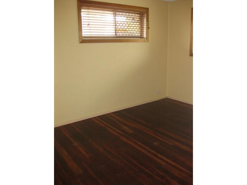 6 Dossie Street, Riverview QLD 4303