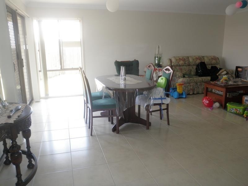 8 Vivian Hancock Drive, North Booval QLD 4304