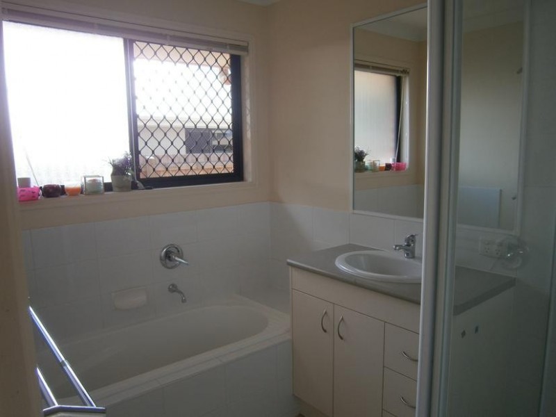 14 Baden Jones Way, North Booval QLD 4304