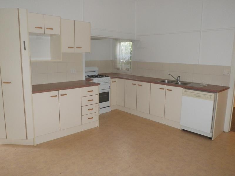 9 Shine Street, One Mile QLD 4305