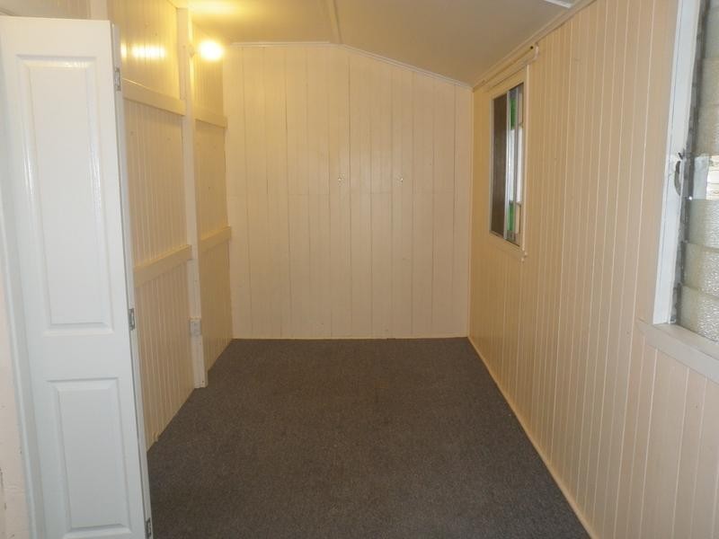 9 Shine Street, One Mile QLD 4305