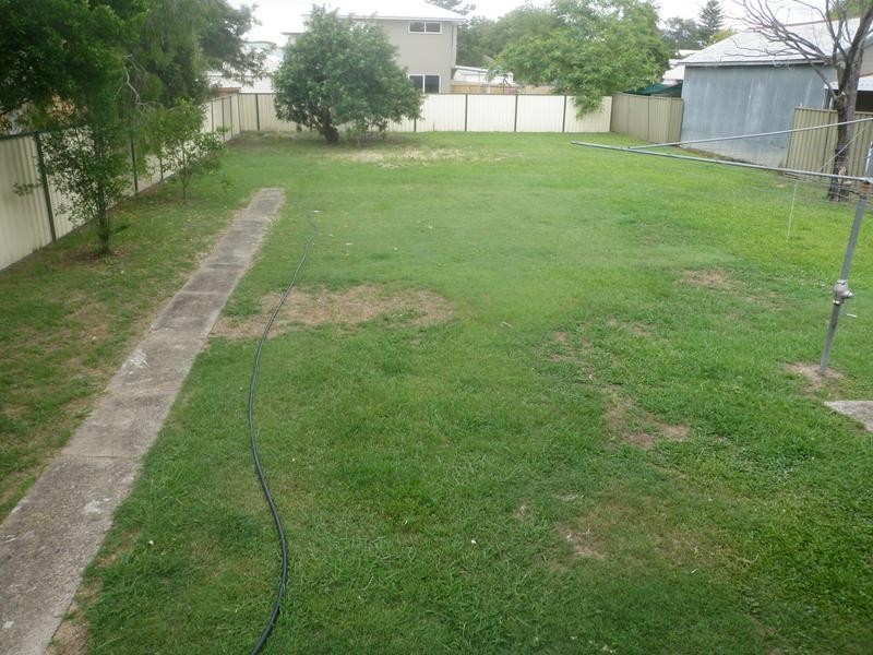 9 Shine Street, One Mile QLD 4305