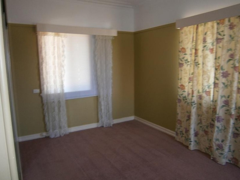 29 Prospect Street, Silkstone QLD 4304