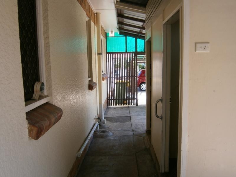 29 Prospect Street, Silkstone QLD 4304
