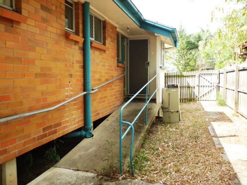 10 Dossie Street, Riverview QLD 4303