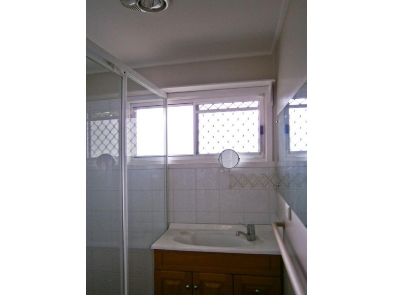 20 Mitchell Street, Riverview QLD 4303