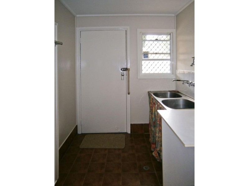 20 Mitchell Street, Riverview QLD 4303