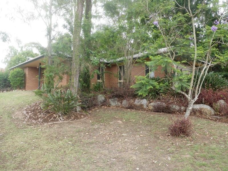 1 John Staines Crescent, North Ipswich QLD 4305