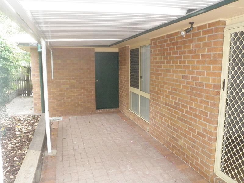 1 John Staines Crescent, North Ipswich QLD 4305