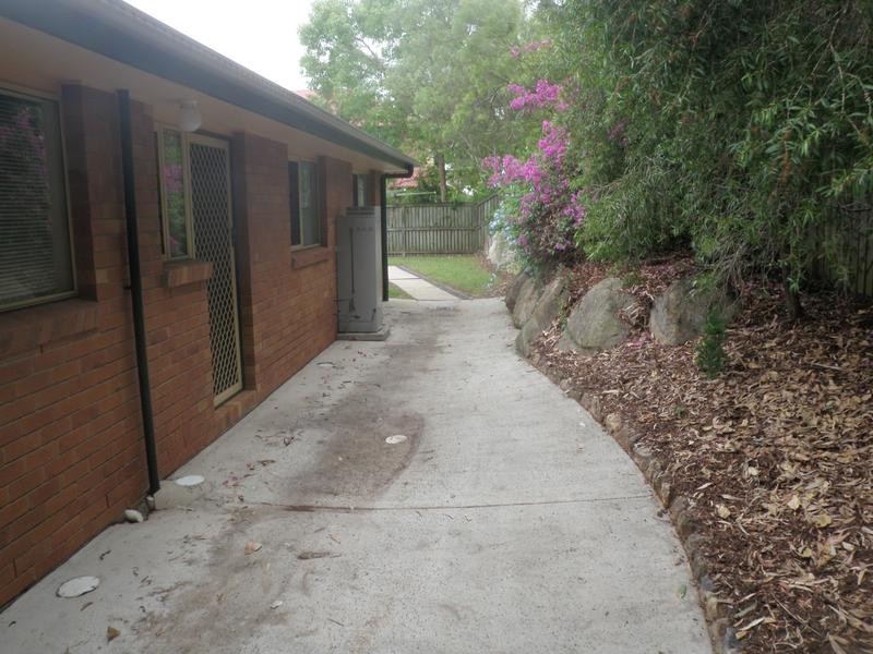 1 John Staines Crescent, North Ipswich QLD 4305