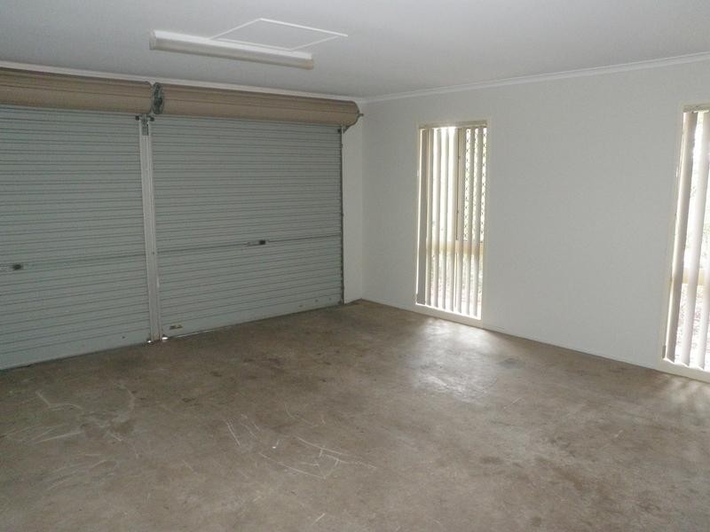 1 John Staines Crescent, North Ipswich QLD 4305