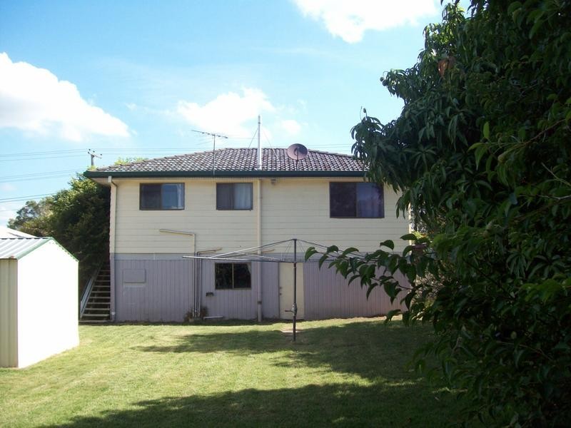 44 Robertson Road, Eastern Heights QLD 4305