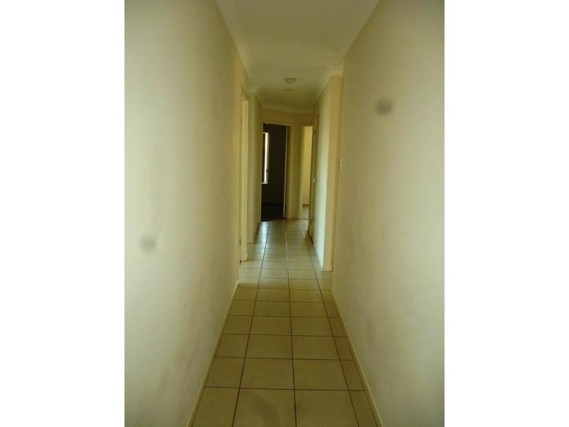 2 Acacia Close, Raceview QLD 4305
