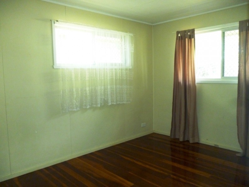 9 Dossie Street, Riverview QLD 4303