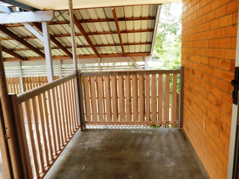 9 Dossie Street, Riverview QLD 4303