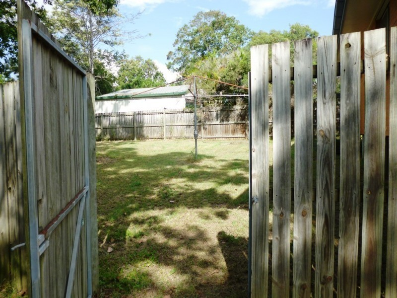 9 Dossie Street, Riverview QLD 4303