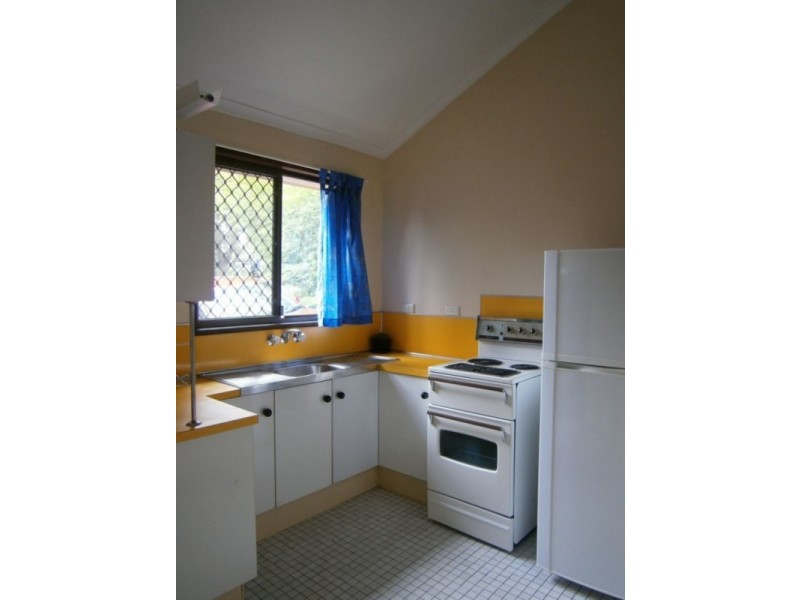 1/72 Raceview Street, Raceview QLD 4305