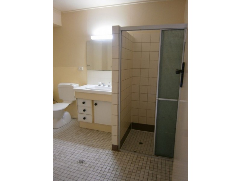 1/72 Raceview Street, Raceview QLD 4305