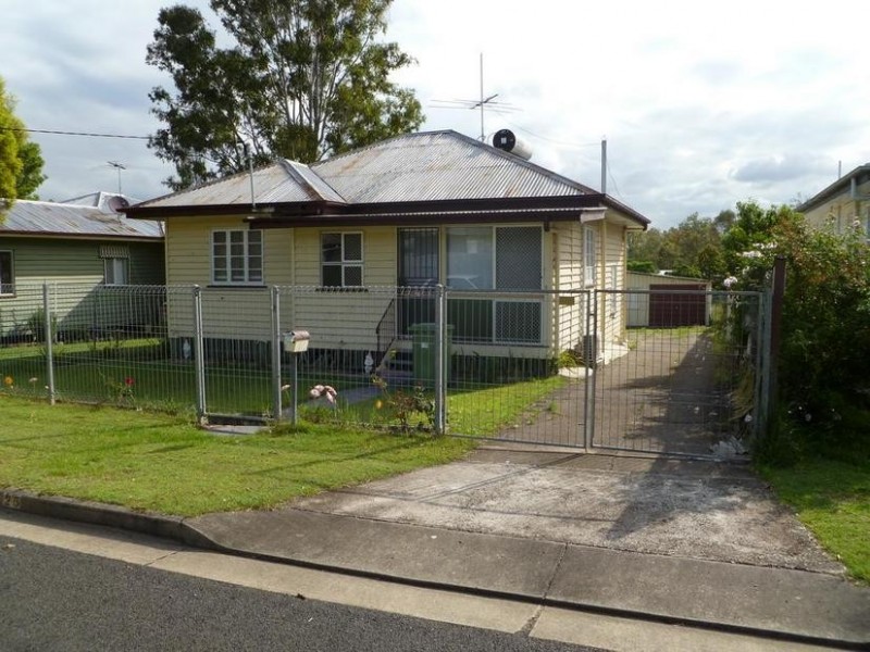 25 Vineyard Street, One Mile QLD 4305