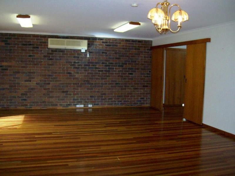 18 McKenzie Street, Bundamba QLD 4304