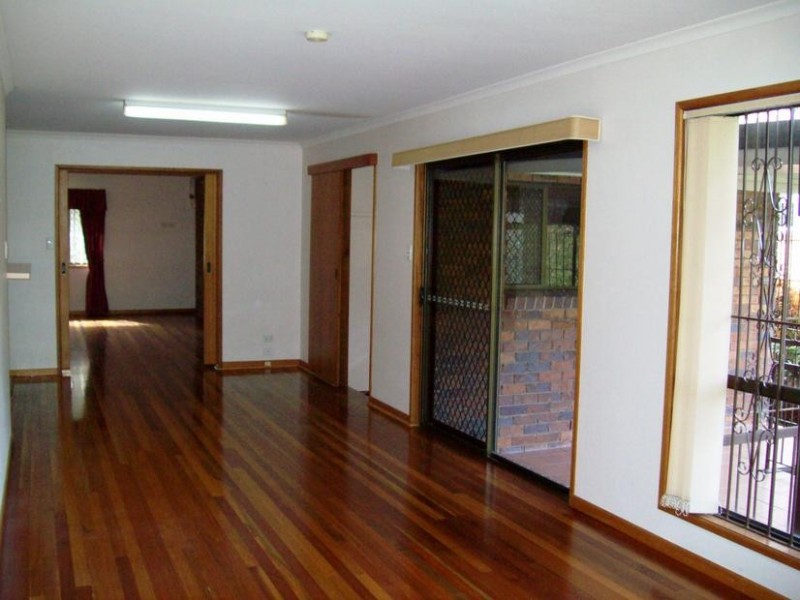 18 McKenzie Street, Bundamba QLD 4304