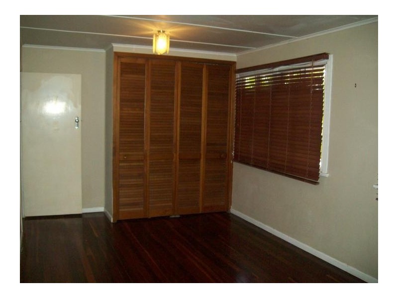 98 Holdsworth Road, North Ipswich QLD 4305