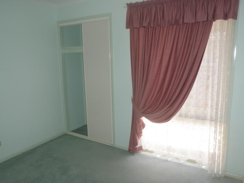 45 Discovery Street, Flinders View QLD 4305