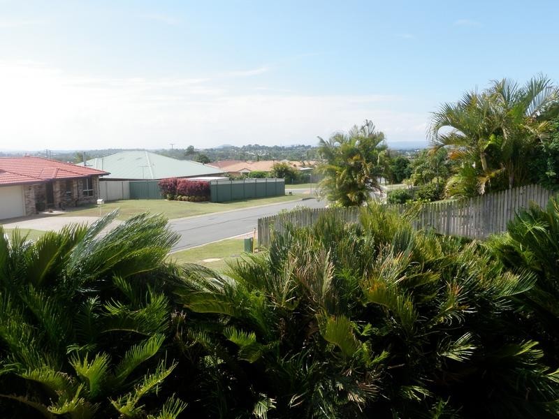 45 Discovery Street, Flinders View QLD 4305