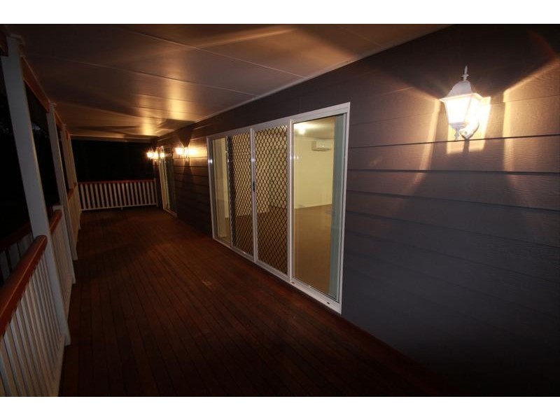 10 Chalmers Place, North Ipswich QLD 4305