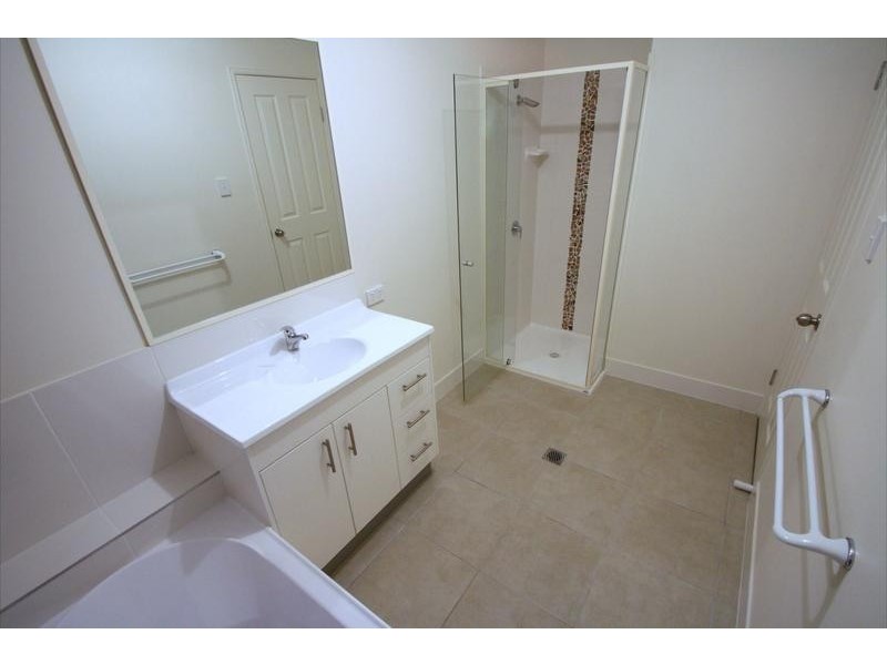 10 Chalmers Place, North Ipswich QLD 4305