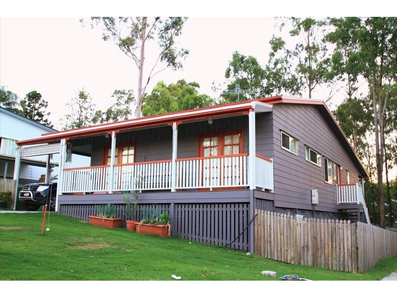 10 Chalmers Place, North Ipswich QLD 4305