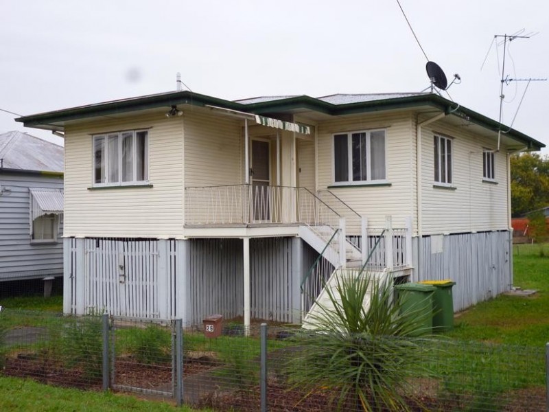 26 Lindsay Street, Bundamba QLD 4304