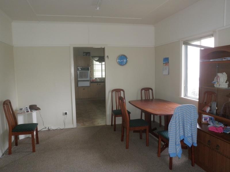 124 Glebe Road, Booval QLD 4304