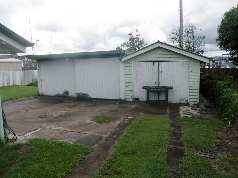 124 Glebe Road, Booval QLD 4304