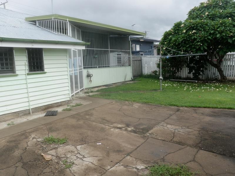 124 Glebe Road, Booval QLD 4304