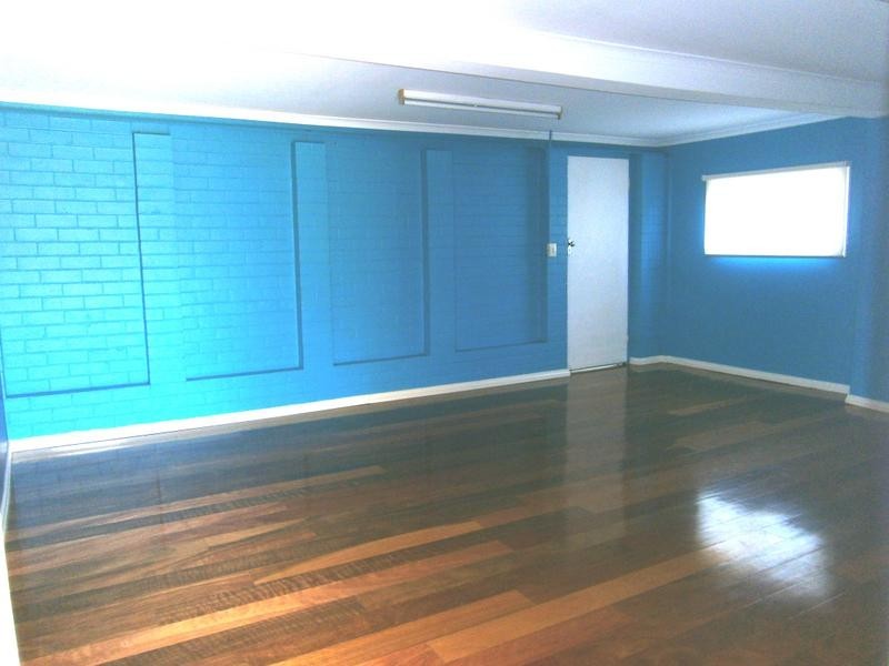 8 Reif Street, Flinders View QLD 4305