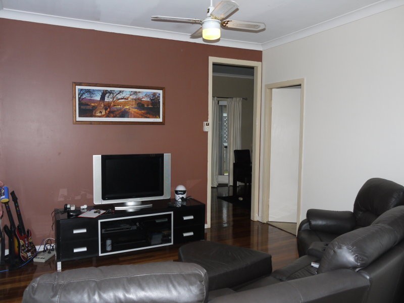 46 Cemetery Road, Eastern Heights QLD 4305