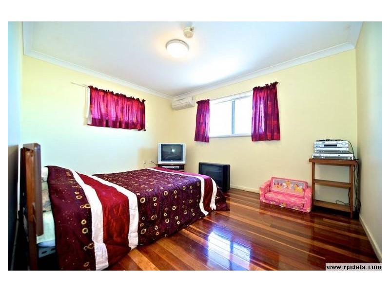 33 Thorn Street, Ipswich QLD 4305