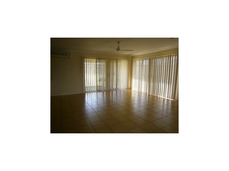 49 Banksia Drive, Raceview QLD 4305