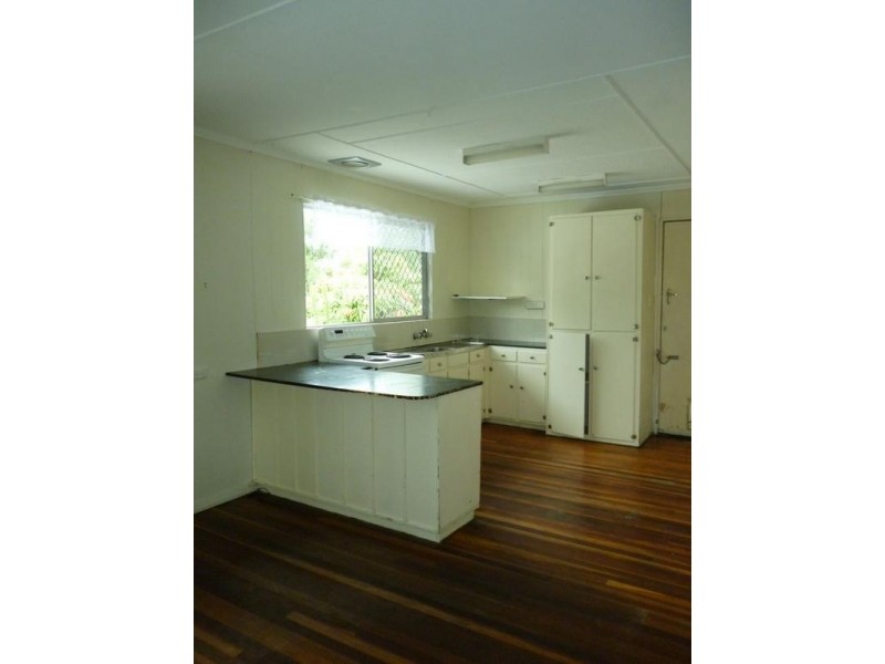 1 Leslie Street, East Ipswich QLD 4305