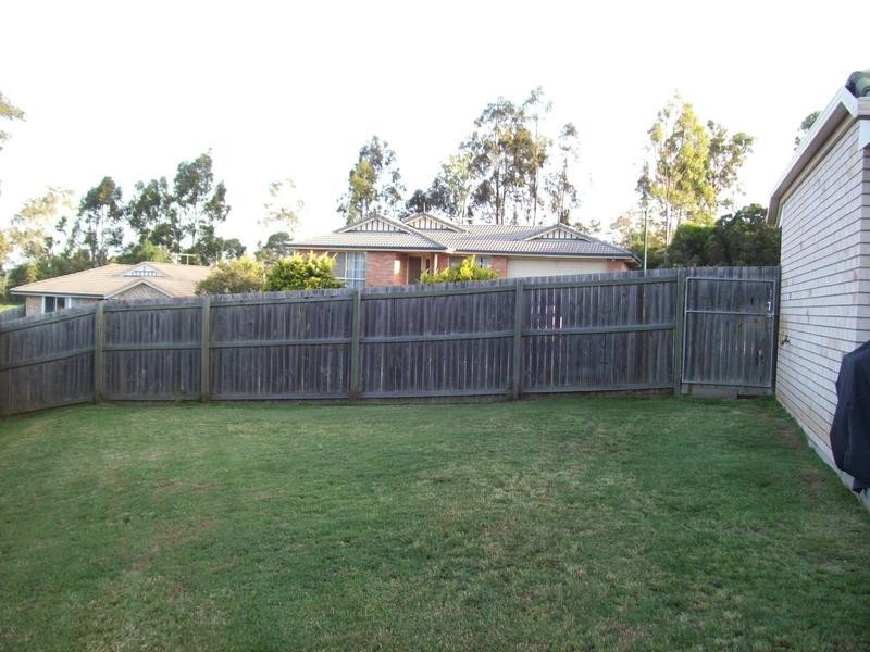 72 Sandalwood Drive, Yamanto QLD 4305